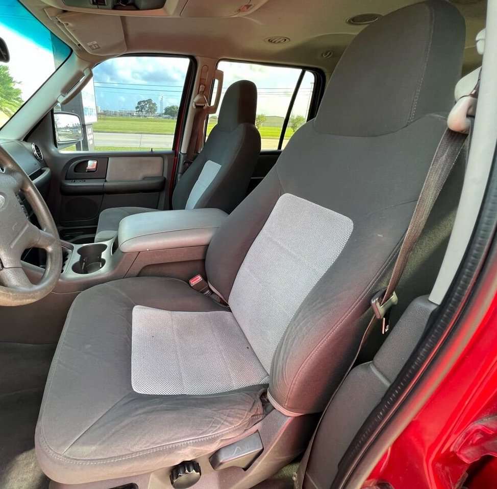2002-2006 Ford Expedition – Front Bucket Seat Covers