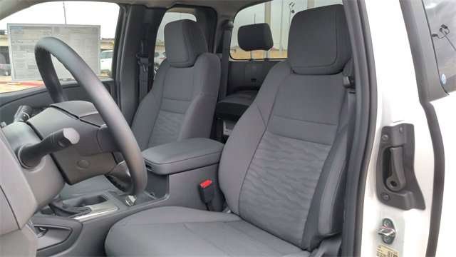 2022+ Nissan Frontier – Front Bucket Seat Covers
