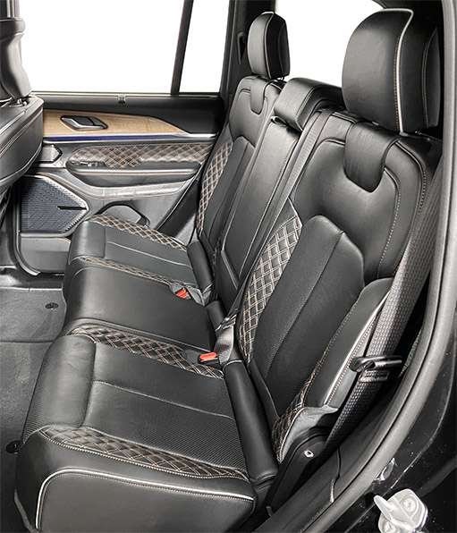 2022+ Jeep Grand Cherokee – Rear Seat Covers